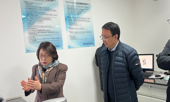 陕西羁系局向导一行莅临高陵uu电玩官网工业园调研指导 陕西羁系局向导一行莅临高陵uu电玩官网工业园调研指导